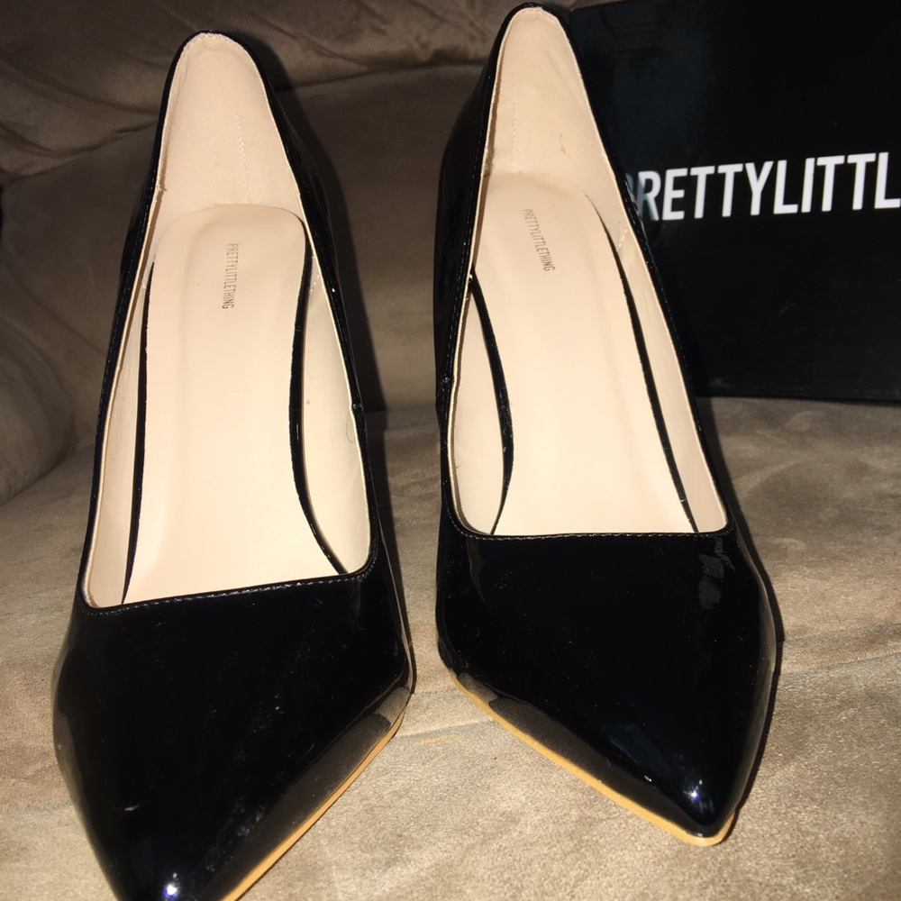 Black Patent Court Heels - Size 9 US